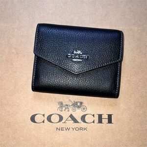 COACH Leather Flap Card Wallet w Logo Accents Black w Silver Hardware AUTHENTIC